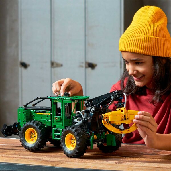 Tractor Skidder John Deere 948L-II | Lego Technic - 1