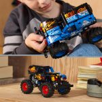 Monster Jam™ Grave Digger™ Fuego y Hielo | Lego Technic 42219